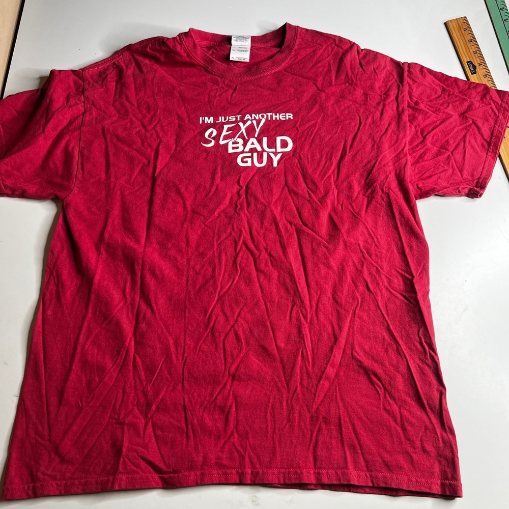 Gildan Sexy Bald Guy Graphic T-Shirt Mens XL Red Short Sleeve Novelty Tee